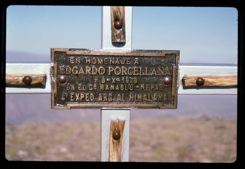 The plaque on top of Cerro Arenales