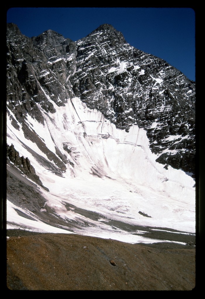 The south side of Cerro Rincón in the morning