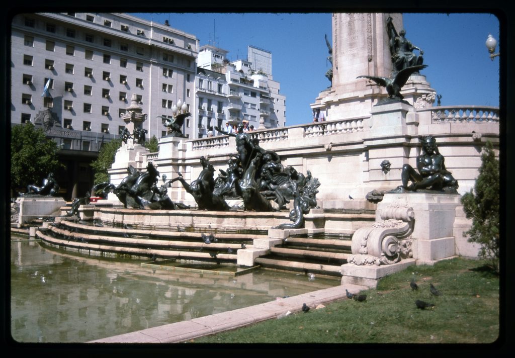 Fountain near El Congreso Nacional