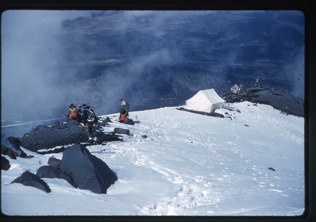 The tent at Las Cruces at 14,600' on Popo